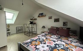 CHAMBRE PRIVÉE dans une maison